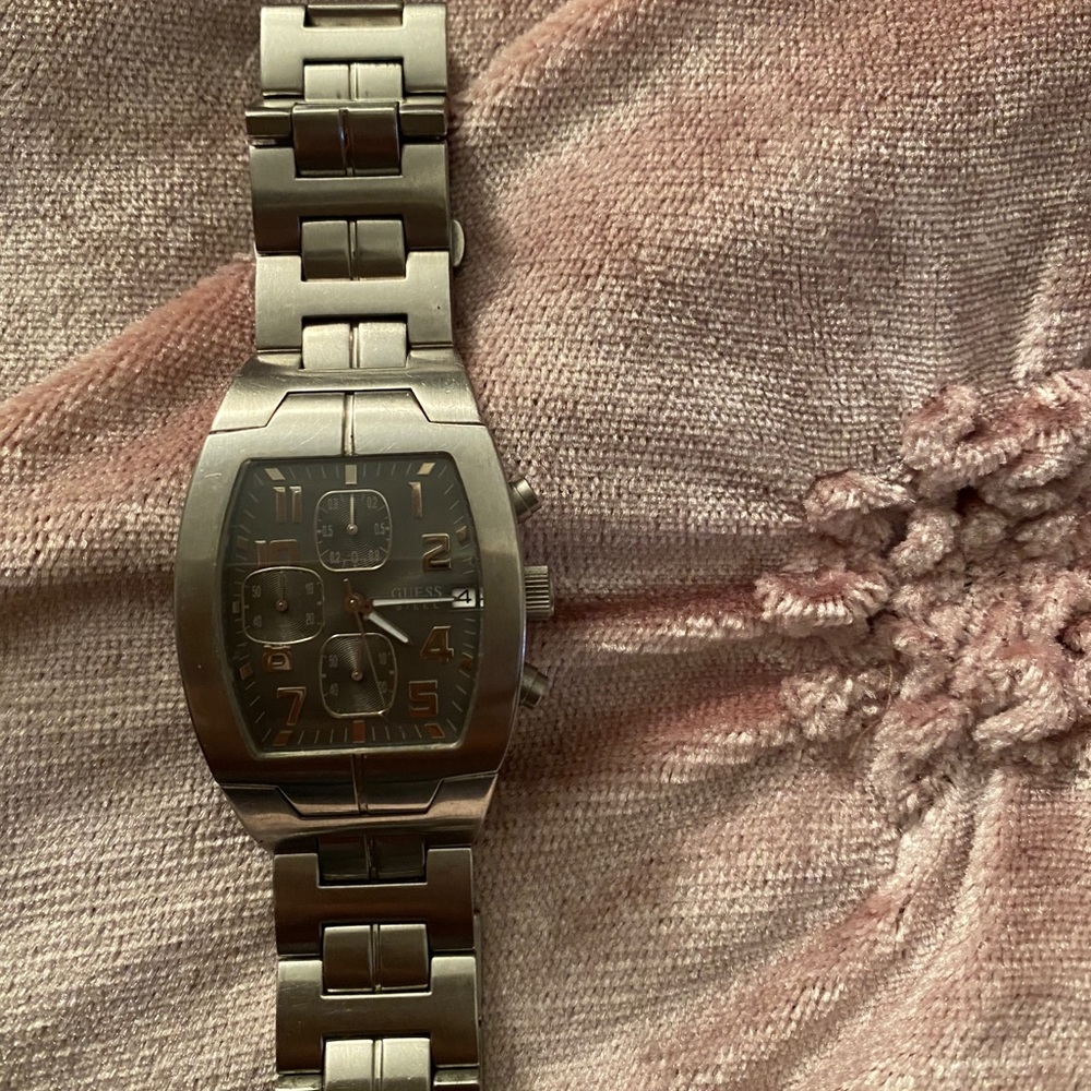Men’s Classic Guess Watch